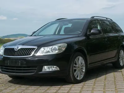 Używany Skoda Octavia Ambiente 122 KM (89 kW) 2010 Czarny Kombi
