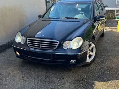 Gebraucht Mercedes C320 Avantgarde 296 PS (217 kW) 2004 Blau Limousine