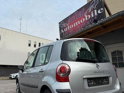 Grau Gebraucht 2006 Renault Modus Dynamique Van / Kleinbus | 3.300 € (Etwas zu teuer)