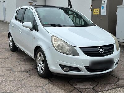 Gebraucht Opel Corsa Color Edition 101 PS (74 kW) 2010 Weiß Kleinwagen