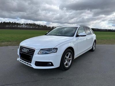 Gebraucht Audi A4 143 PS (105 kW) 2011 Weiß Kombi
