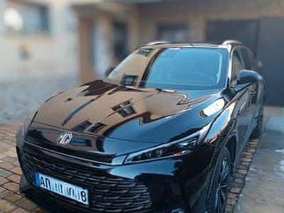 Second-hand MG HS Luxury 170 CP (125 kW) 2025 Negru SUV