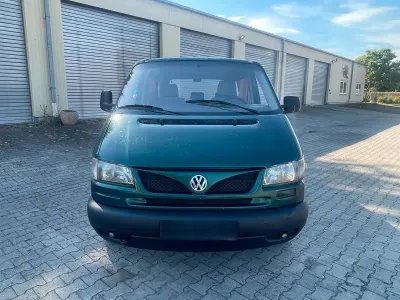Gebraucht VW Caravelle 102 PS (75 kW) 1999 Grün Van / Kleinbus