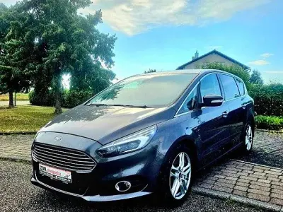 Gebraucht Ford S-MAX Titanium 190 PS (139 kW) 2019 Magneticgrau (metallic) Van / Kleinbus