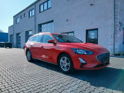 Gebraucht Ford Focus Cool & Connect 125 PS (91 kW) 2021 Rot Kombi
