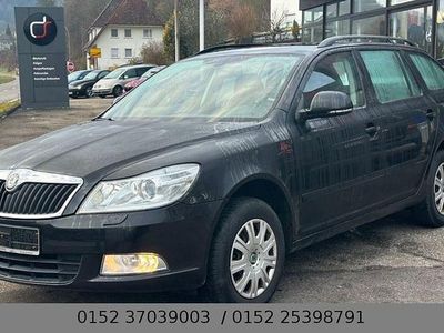 Schwarz Gebraucht 2009 Skoda Octavia Ambiente Kombi | 2.999 € (Teuer)
