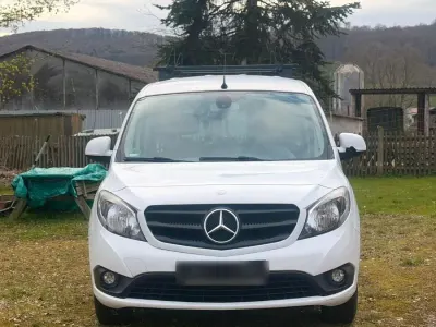 Gebraucht Mercedes Citan 111 110 PS (80 kW) 2017 Weiß Van / Kleinbus