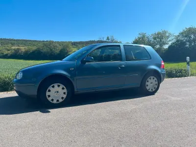 Używany VW Golf IV 115 KM (84 kW) 2003 Niebieski Sedan/Limuzyna