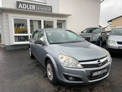Używany Opel Astra 116 KM (85 kW) 2009 Szary Hatchback