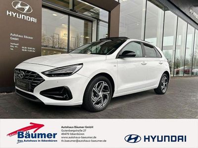 Weiß Gebraucht 2021 Hyundai i30 Intro Edition Limousine | 17.890 € (Fairer Preis)