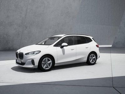 Gebraucht BMW 220 Active Tourer Luxury Line 156 PS (114 kW) 2025 Weiß Van / Kleinbus