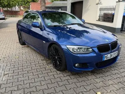 Gebraucht BMW 335 Cabriolet 306 PS (225 kW) 2010 Blau Cabrio