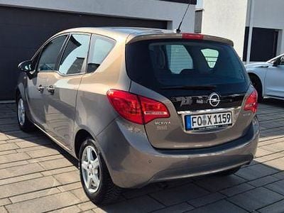 Gebraucht Opel Meriva Edition 120 PS (88 kW) 2015 Braun Van / Kleinbus