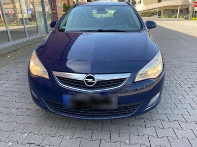 Gebraucht Opel Astra 110 PS (80 kW) 2011 Blau Kombi