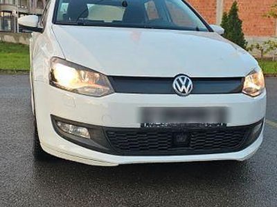 Weiß Gebraucht 2014 VW Polo Kleinwagen | 6.100 € (Etwas zu teuer)