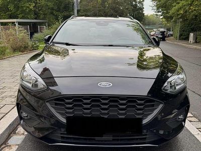 Schwarz Gebraucht 2019 Ford Focus ST-Line Kombi | 12.990 € (Fairer Preis)
