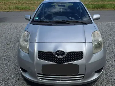 Gebraucht Toyota Yaris Luna 87 PS (63 kW) 2007 Grau Kleinwagen