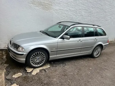Gebraucht BMW 330 184 PS (135 kW) 2000 Silber Kombi