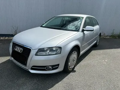 Gebraucht Audi A3 105 PS (77 kW) 2011 Silber Kleinwagen