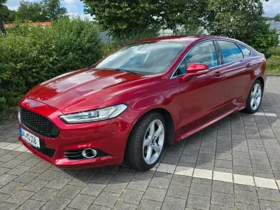 Używany Ford Mondeo Titanium 163 KM (119 kW) 2016 Czerwony Sedan/Limuzyna