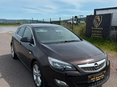 Gebraucht Opel Astra Innovation 120 PS (88 kW) 2011 Braun Limousine