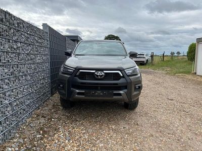 gebraucht Toyota HiLux 2.8 D-4D 4WD AT Invincible L ager