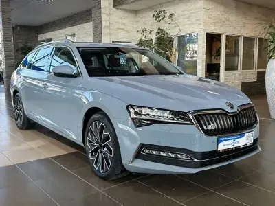 Gebraucht Skoda Superb Ambiente 218 PS (160 kW) 2021 Blau Kombi