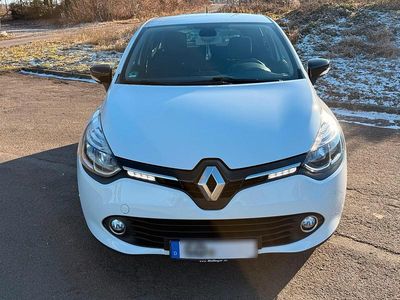 Weiß Gebraucht 2016 Renault Clio IV LIMITED Kleinwagen | 8.790 € (Fairer Preis)