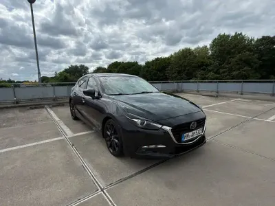 Gebraucht Mazda 3 Inclusive 120 PS (88 kW) 2017 Schwarz Limousine
