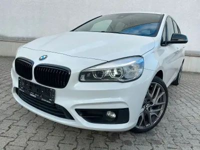Gebraucht BMW 220 Gran Tourer Luxury Line 192 PS (141 kW) 2017 Weiß Van / Kleinbus