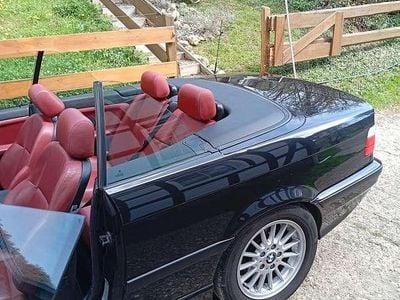 Begagnad BMW 328 193 HK (141 kW) 1999 Svart Cab