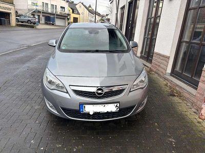Gebraucht Opel Astra Edition 116 PS (85 kW) 2010 Kombi