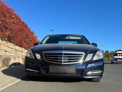 Używany Mercedes E300 Avantgarde 231 KM (169 kW) 2012 Niebieski Sedan/Limuzyna