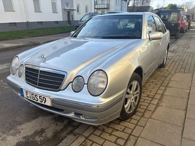 Mercedes 200