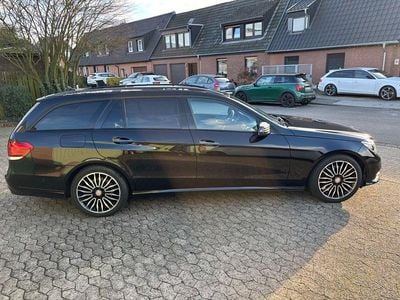 Gebraucht Mercedes E220 Avantgarde 170 PS (125 kW) 2016 Schwarz Kombi