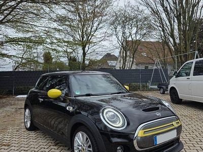 Gebraucht Mini Cooper SE 135 kW (184 PS) 2021 Schwarz Kleinwagen
