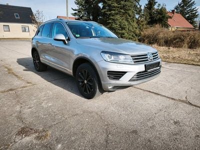 Gebraucht VW Touareg 263 PS (193 kW) 2015 Grau SUV
