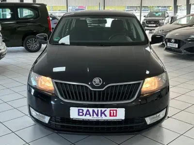 Gebraucht Skoda Rapid Elegance 86 PS (63 kW) 2013 Schwarz Kleinwagen