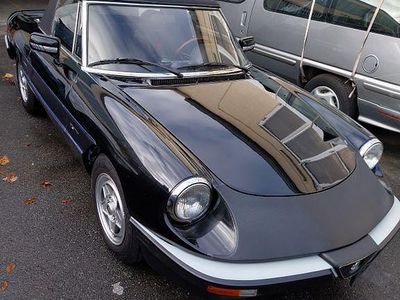 Gebraucht Alfa Romeo Spider 116 PS (85 kW) 1986 Schwarz Cabrio