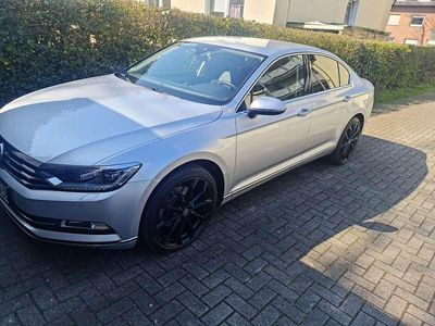 Gebraucht VW Passat Highline 179 PS (131 kW) 2015 Limousine