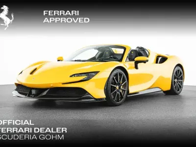 Gebraucht Ferrari SF90 999 PS (734 kW) 2023 Gelb Cabrio