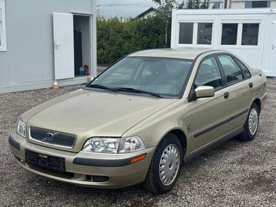 Usata Volvo S40 122 CV (89 kW) 2000 Oro Berlina
