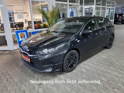 Gebraucht Kia Ceed 160 PS (117 kW) 2022 Zilinaschwarz metallic Kleinwagen