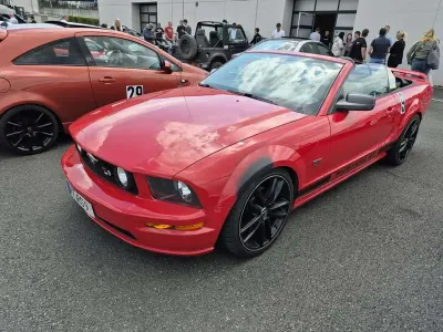 Gebraucht Ford Mustang GT 305 PS (224 kW) 2005 Rot Cabrio