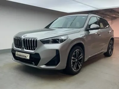 Gebraucht BMW X1 Efficient Dynamics 326 PS (239 kW) 2025 Spacesilber metallic SUV