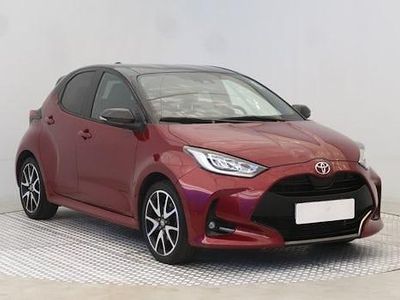 Schwarz Gebraucht 2021 Toyota Yaris Style Limousine | 16.990 € (Fairer Preis)