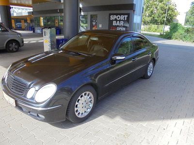 Mercedes E220