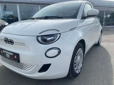 Gebraucht Fiat 500e Icon 86 kW (118 PS) 2024 Weiß Kleinwagen