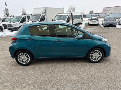 Gebraucht Toyota Yaris Edition 69 PS (50 kW) 2014 Blau Kleinwagen
