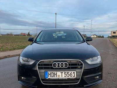 Schwarz Gebraucht 2015 Audi A4 Attraction Kombi | 7.000 € (Guter Preis)